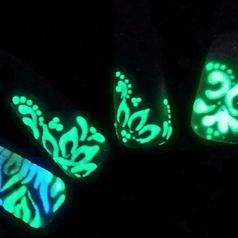 3d textured and glow in the dark