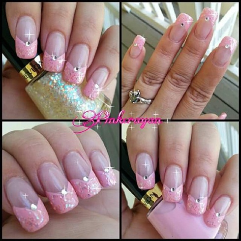  Pink glitter nails! 