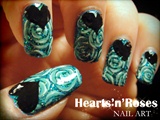 Hearts&#39;n&#39;Roses nail art