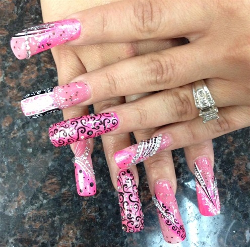 Pinky Art nails