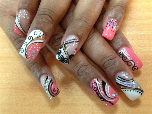 Free drawing lines - Nail Art Gallery