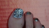 Checkered toes