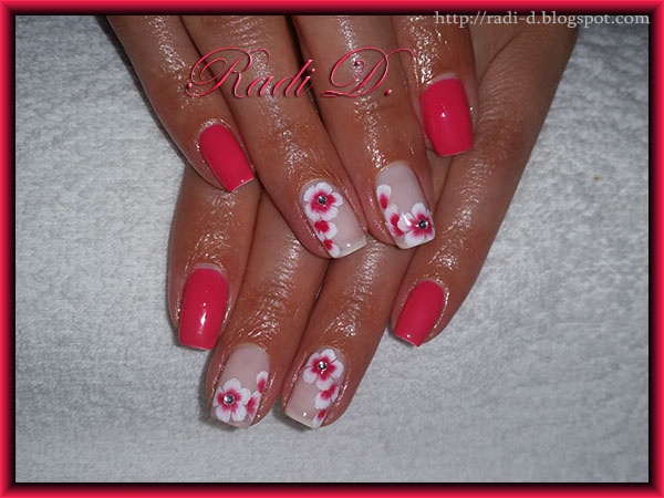 Coral gel polish with Flowers