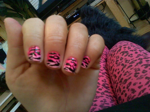 pink fade tiger
