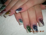 Feathers Nails