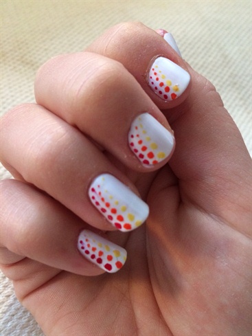 Dotted Nails 
