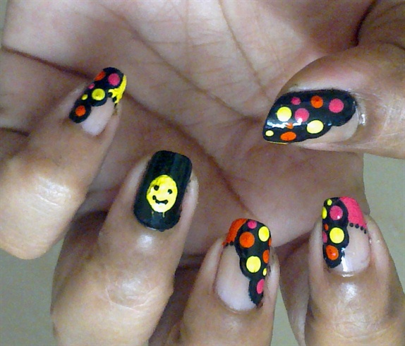Smiley(love4nails inspired)