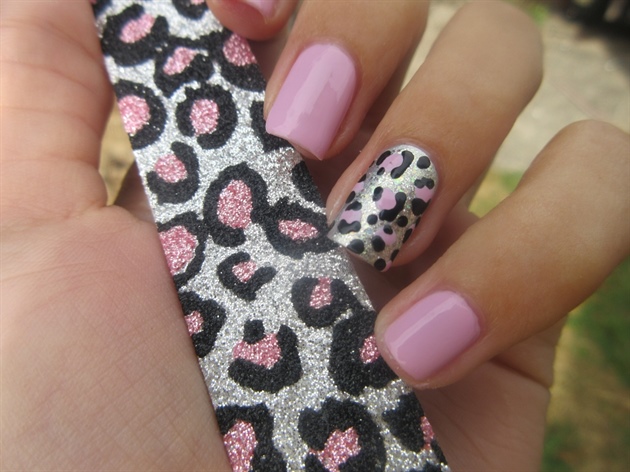 Loves These Leopard Print Nails