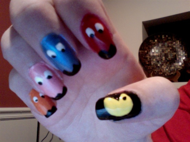 Pac-man Manicure