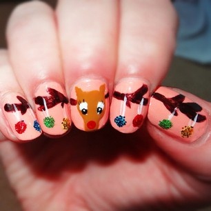 Christmas reindeer nail art