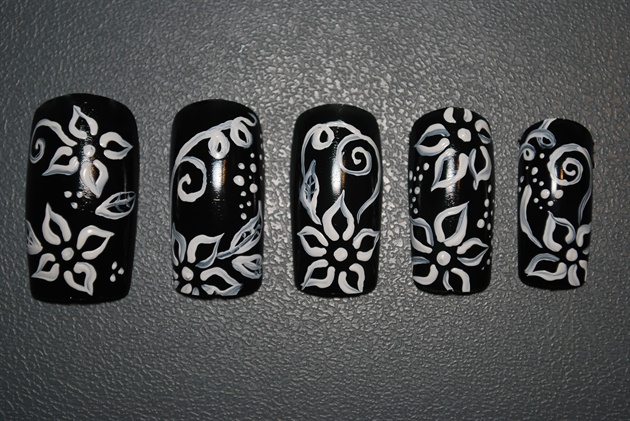 Black&amp;White flowers insp by Danica