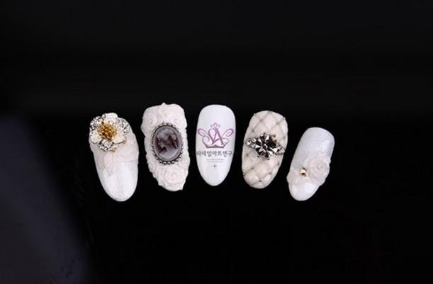 Korean Floral Nails