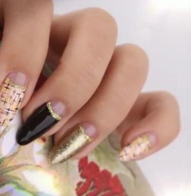 Tweed nail art