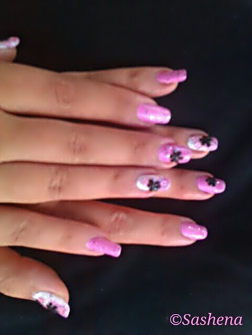 pink, glitters and black stones_1