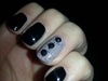 Accent nail with rhinestones 