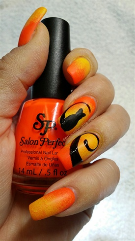 Make additional swirls on the remaining nails to create a dizzying effect.