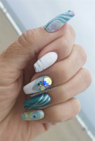 Oceanic nails