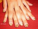 Gold Beach Nails