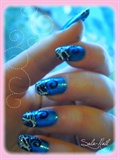 Nail art croisi&#232;re bleue