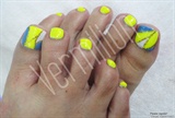 Neon toes