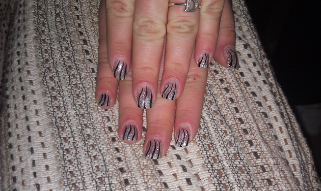 Abstract hand painted natural nails