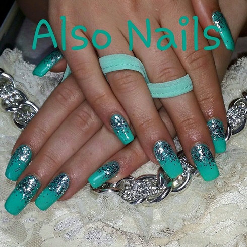 Jade gel nails and glitters