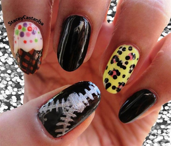 Demi Lovato inspired nails :)