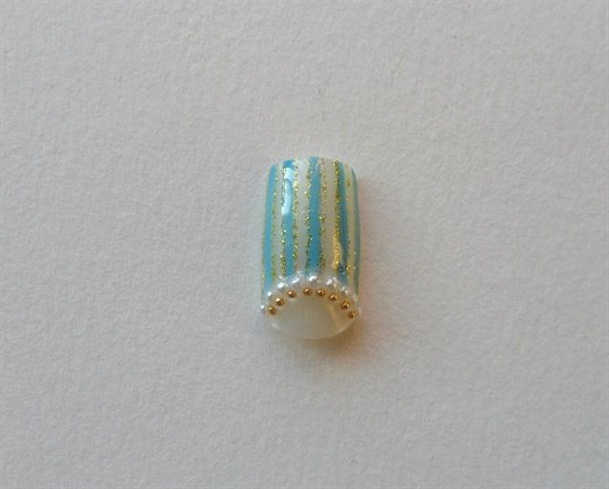 Freehand stripes &amp; pearls