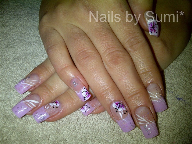 soft pink tips with flowers...