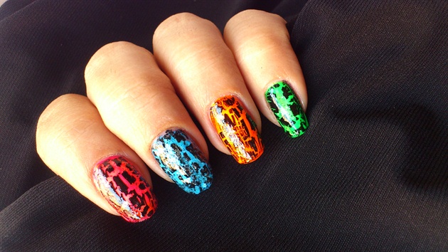 Crackle Nails on Neon Colors