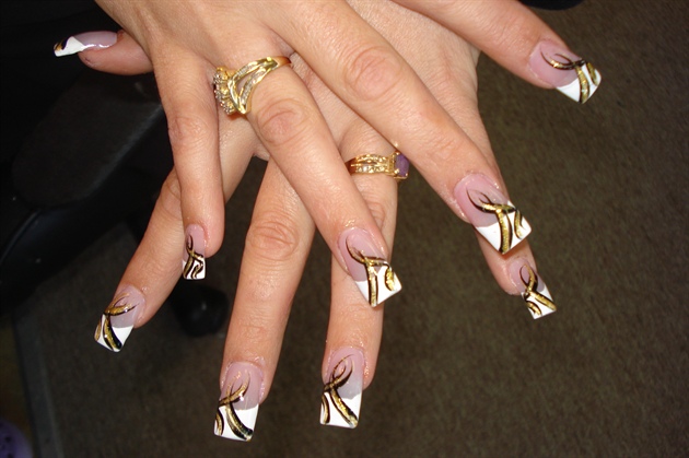 French Manicure with Flare
