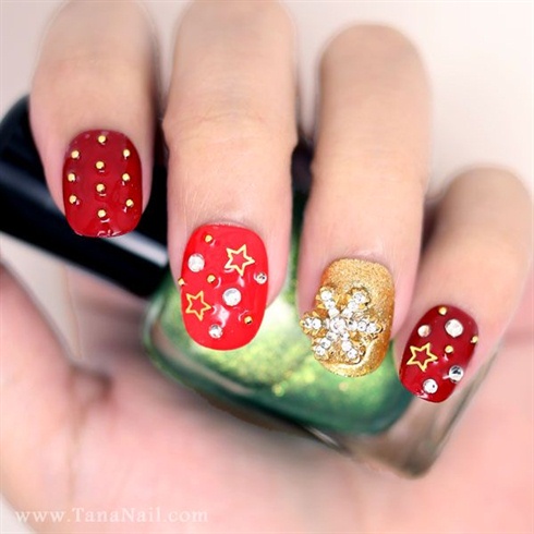 Red &amp; gold star nails