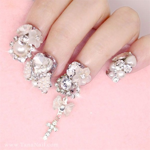 Silver piercing nails