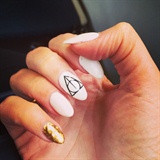 Illuminati Nails 