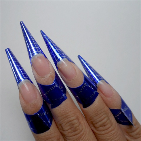 Prepare natural nails, and use forms to perform a gel sculpture set for this design