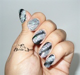 Textured Holographic Glitter Nail Art