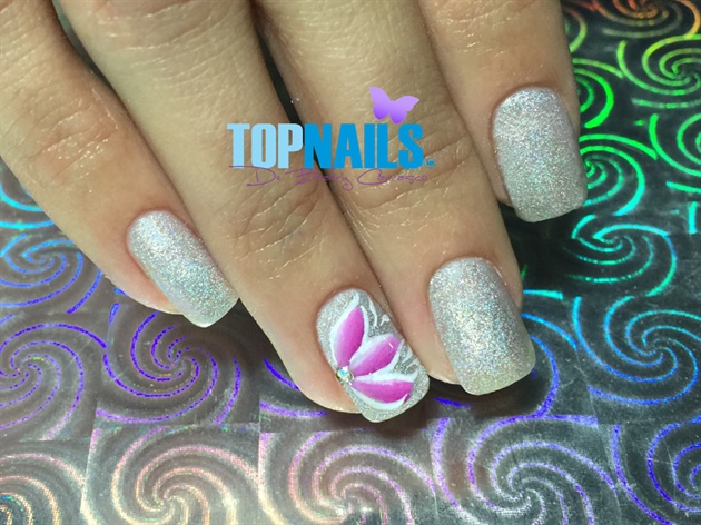 Acrylic Nails glitter and designs flower