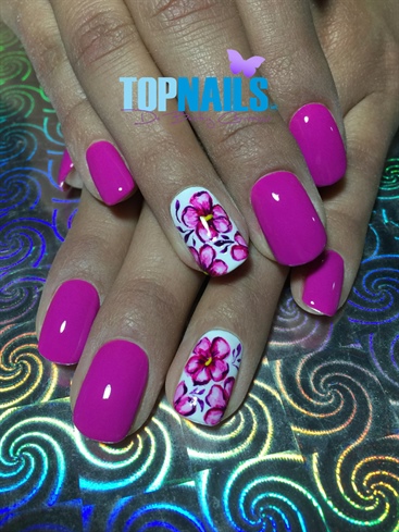 Acrylic Nails watercolor flowers in hand