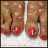 Pedicure with handpainted dragonflies