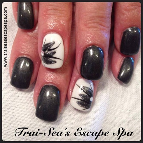 Black Pearl with accent nail
