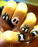 Bow and Stripes nails