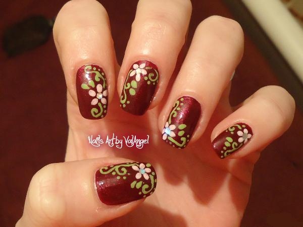 Nail art elegant flowers