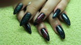 Black nails with red roses