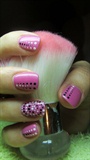 Pink nails with dots
