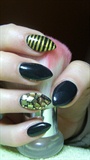 Black nails with gold