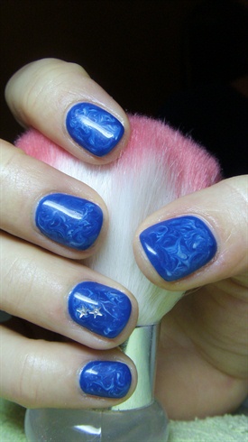 Short blue nails with stars