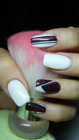 White, red and black nails