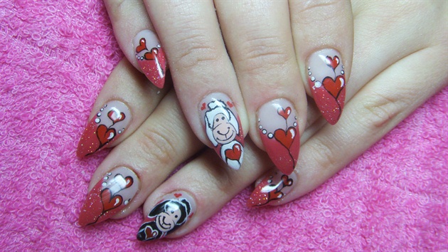 Nails with hearts and sheep
