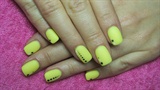 Yellow matte nails
