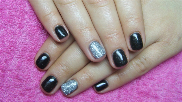 Short black and silver nails